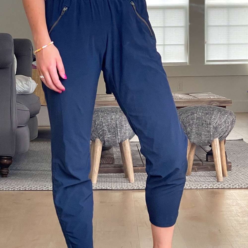 Cute Athleta Joggers!